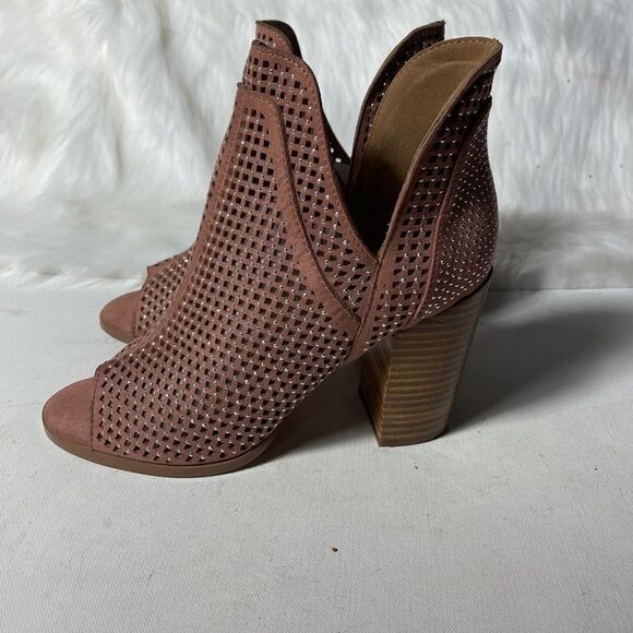 Very G pink blush suede perforated slip on shoes peep toe size 8.5 - Picture 1 of 8